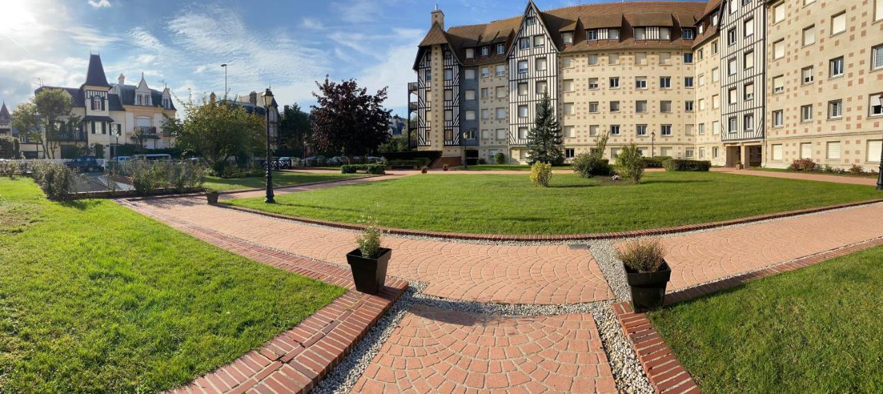 Le Deauvillais Deauville Kültér fotó